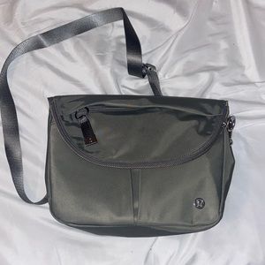 Lululemon festival bag